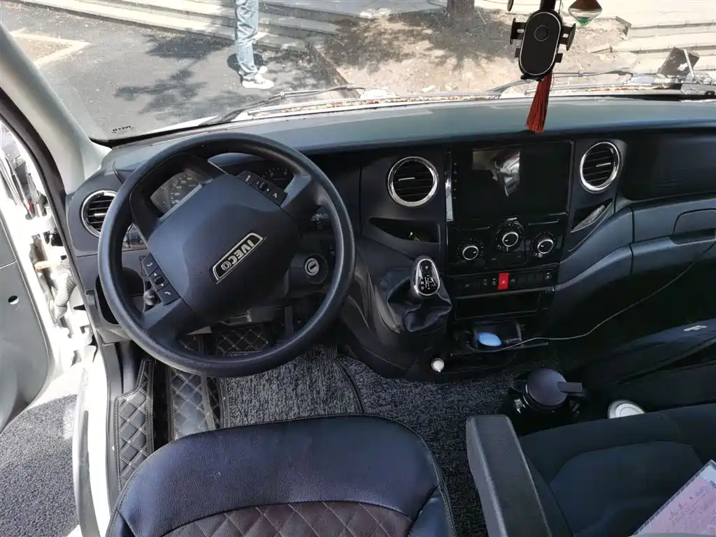IVECO OU SHENG