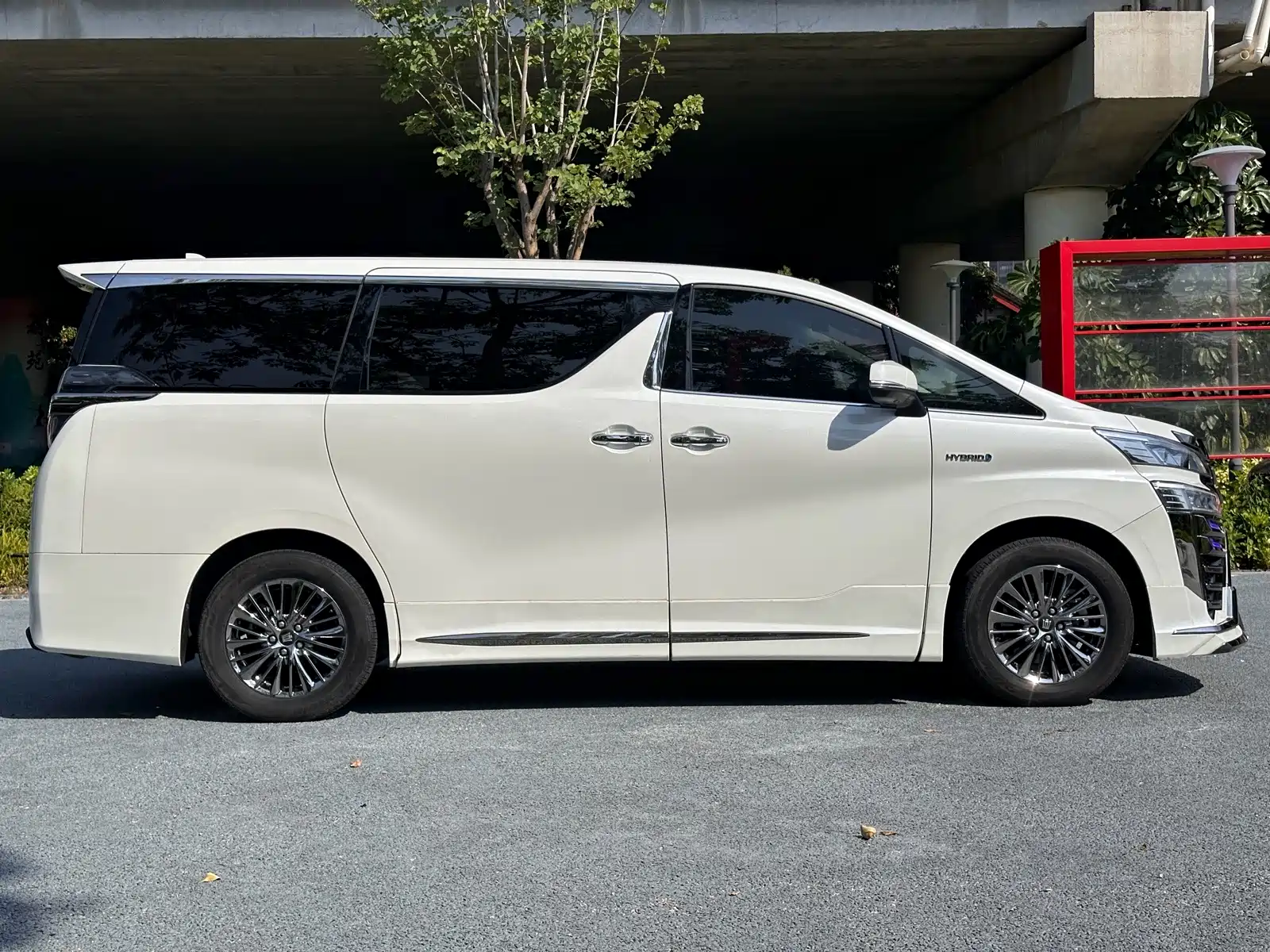 Фото 7 - Toyota Vellfire