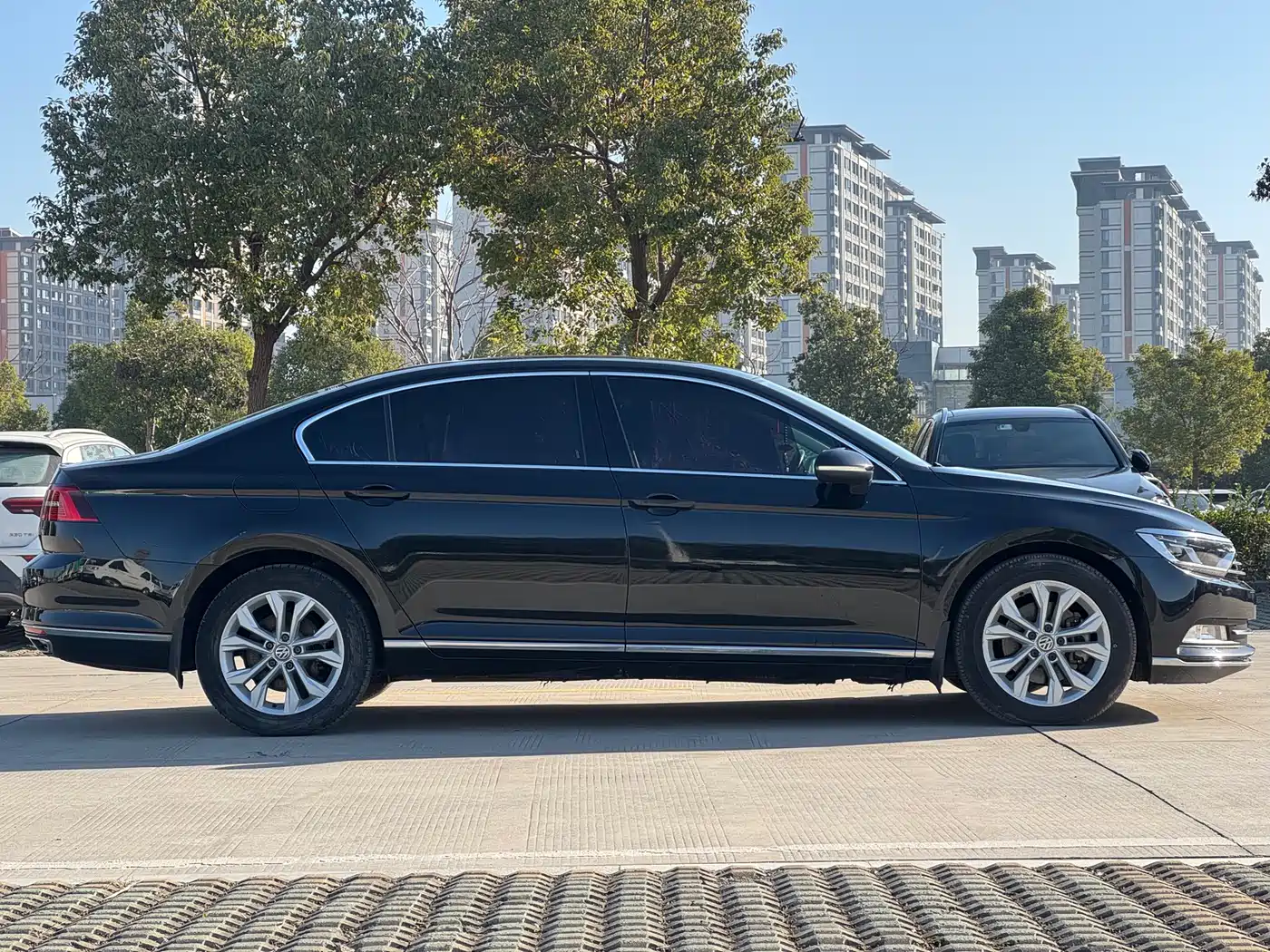 Volkswagen Magotan 2018 Facelift 330TSI DSG Luxury фото 4