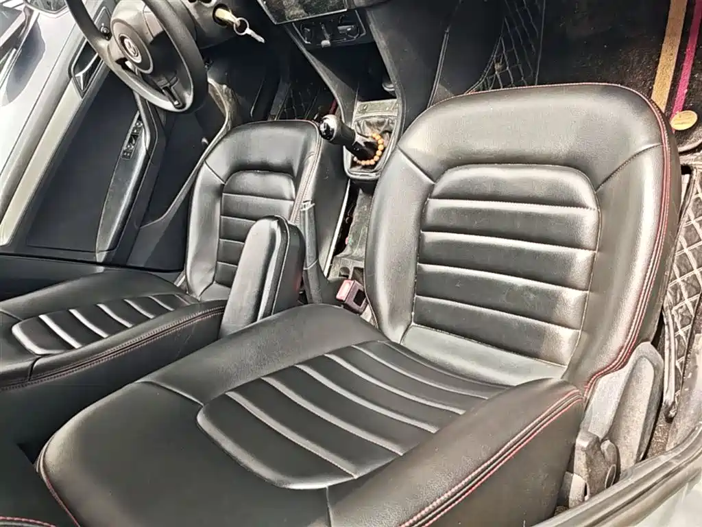 Volkswagen Jetta 2015 1.6L Manual Comfort фото 25