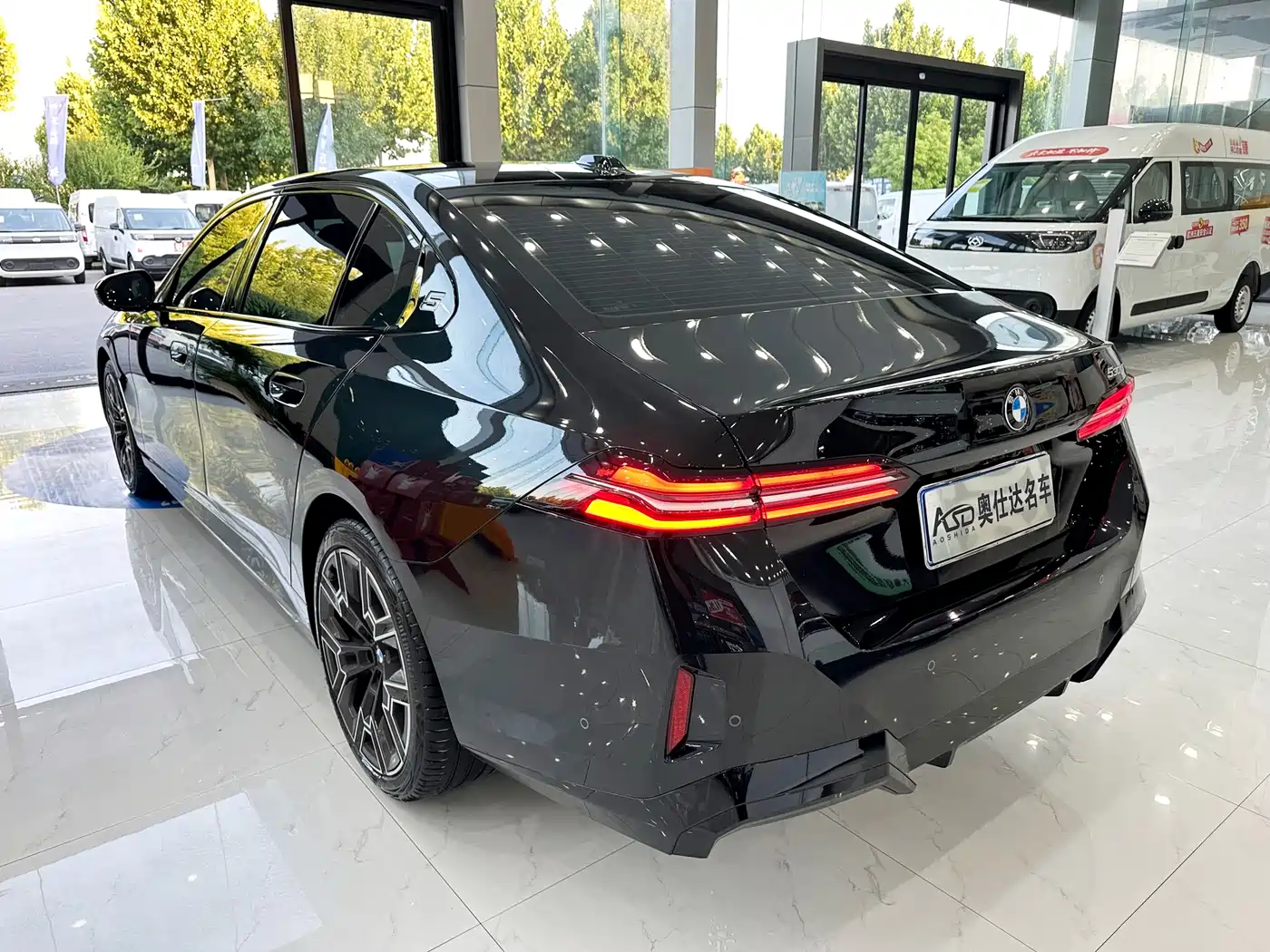 BMW 5-SERIES