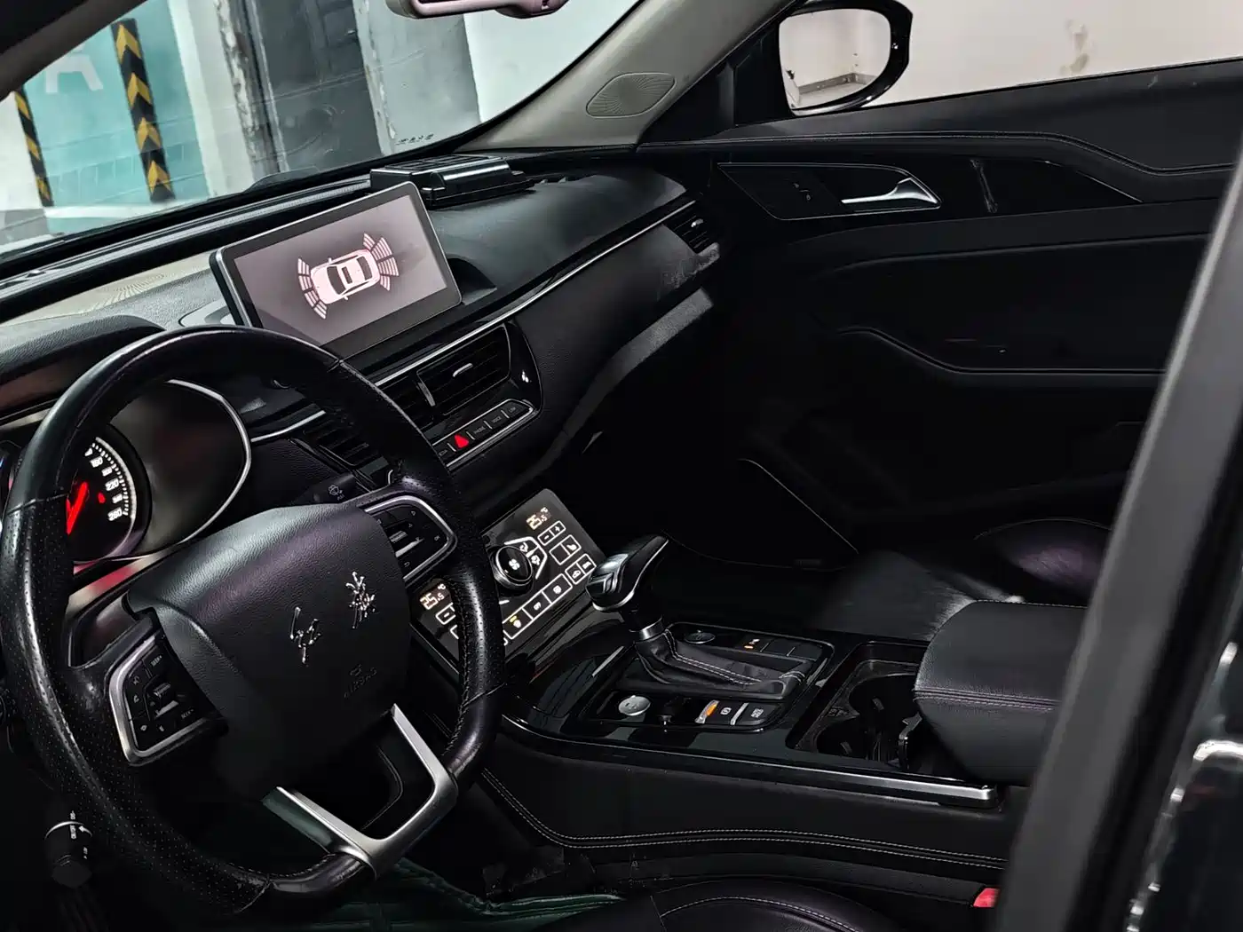 Hongqi H5 2018 30TD Smart Connect Rhythmic Edition фото 18