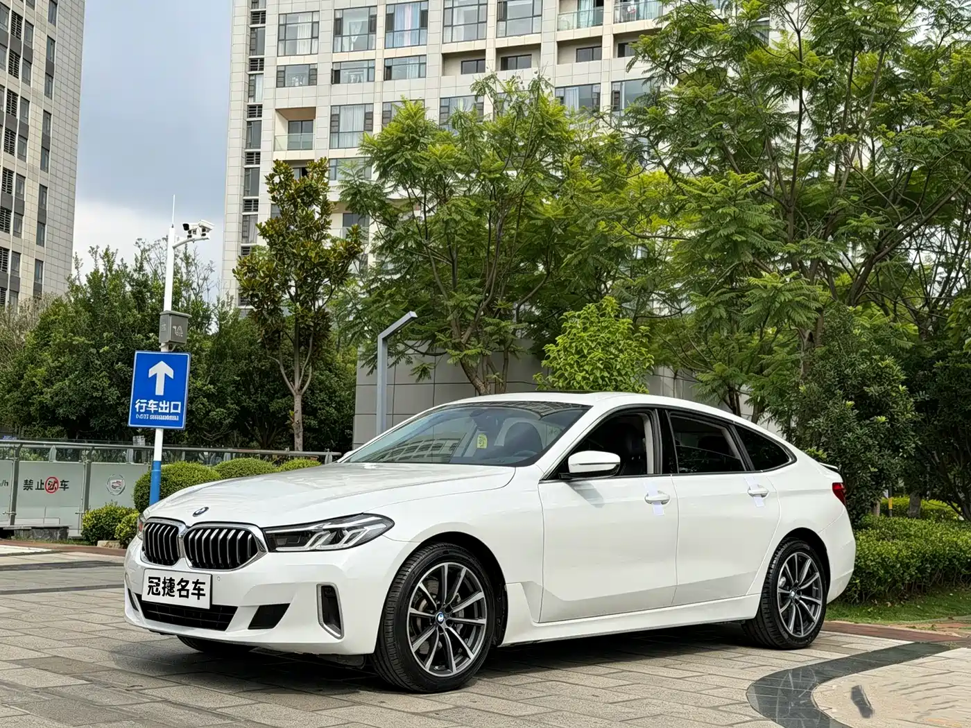 BMW 6 Series GT 2021 630i Luxury Design Package