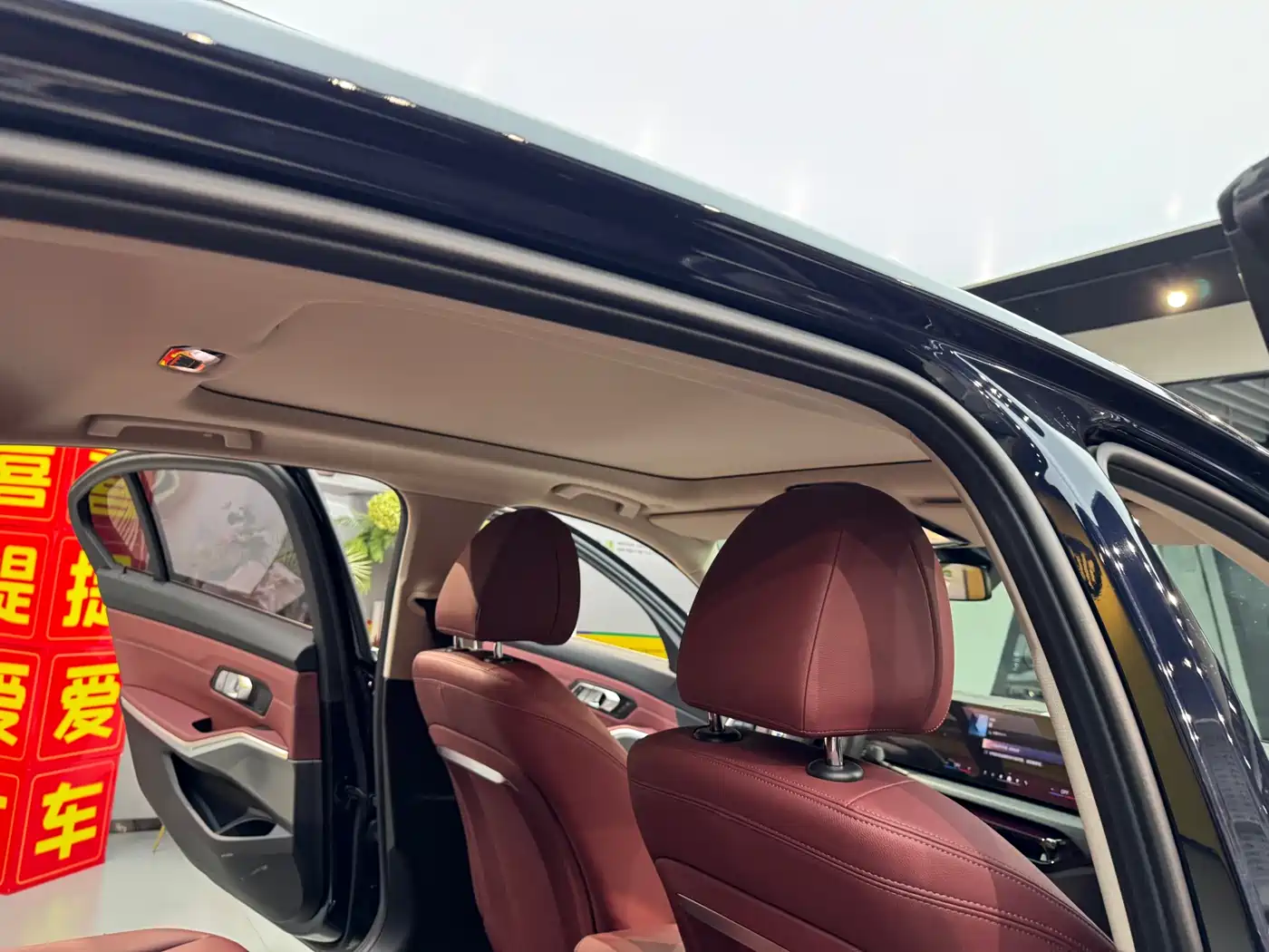 BMW 3 Series 2025 325Li M Sport Package фото 12