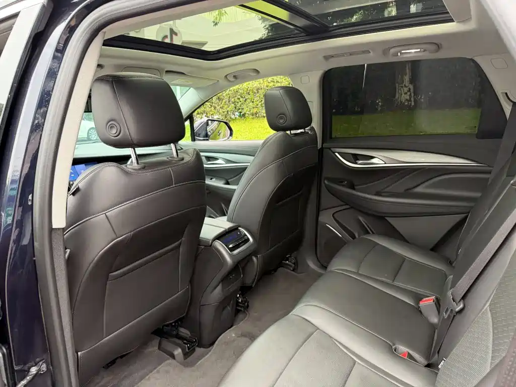 Фото 11 - Buick Enclave