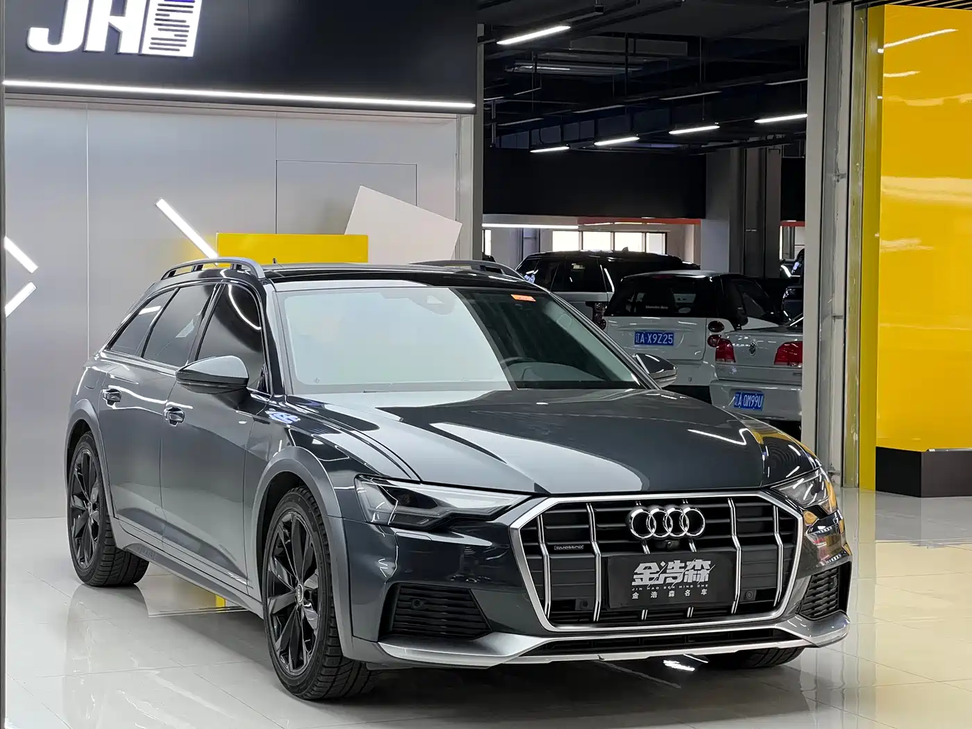 Audi A6 (Import) 2023 Model allroad quattro 55 TFSI Premium Off-road Version фото 3