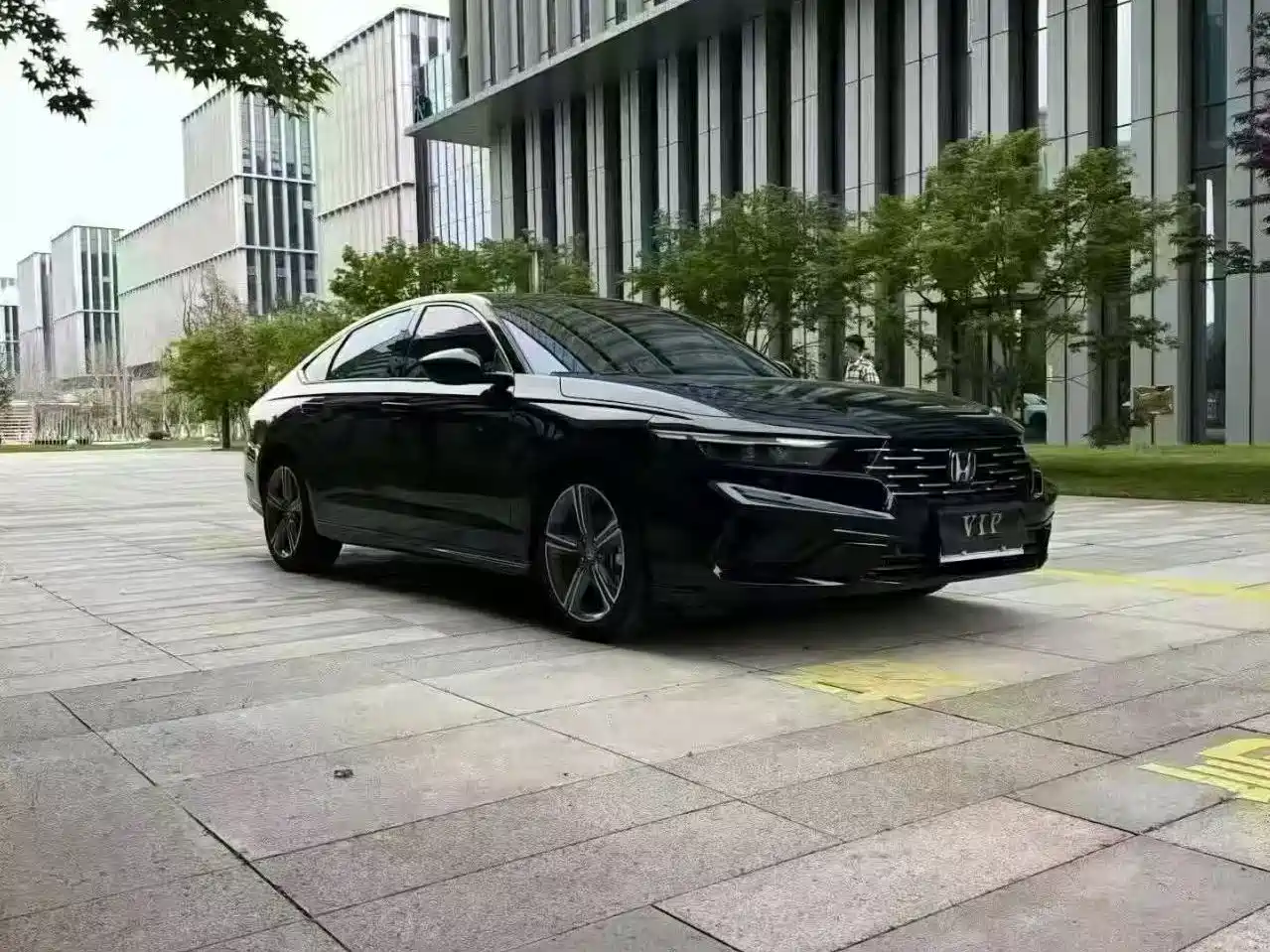 Фото 8 - Honda Accord