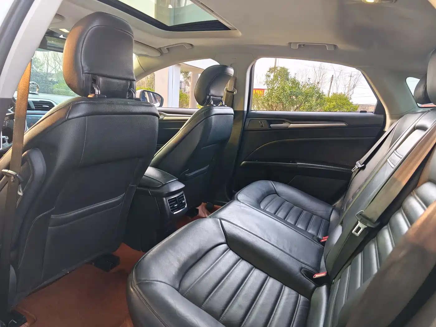 FORD MONDEO