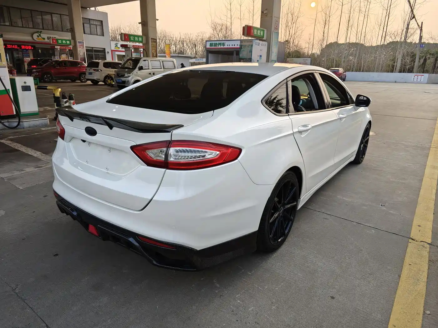 FORD MONDEO