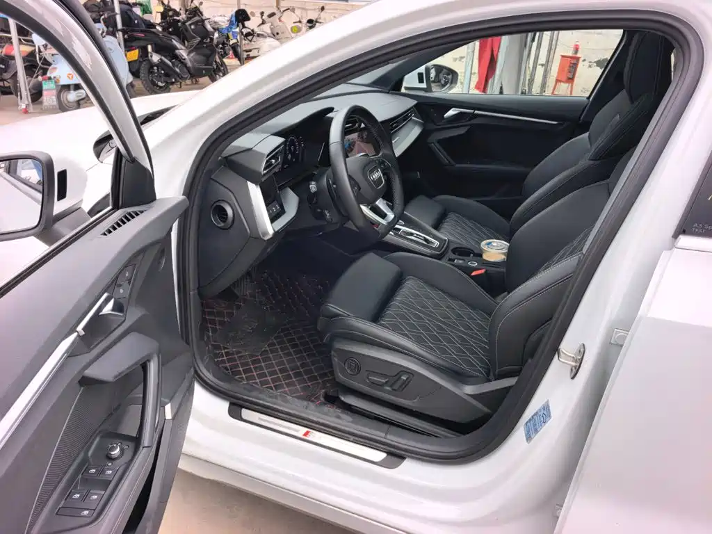 Photo 10 - Audi A3