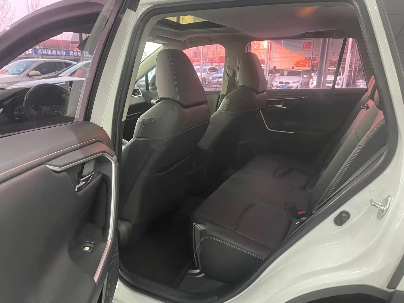 Toyota RAV4 Rongfang 2022 2.0L CVT 2WD Trend Plus Edition фото 5