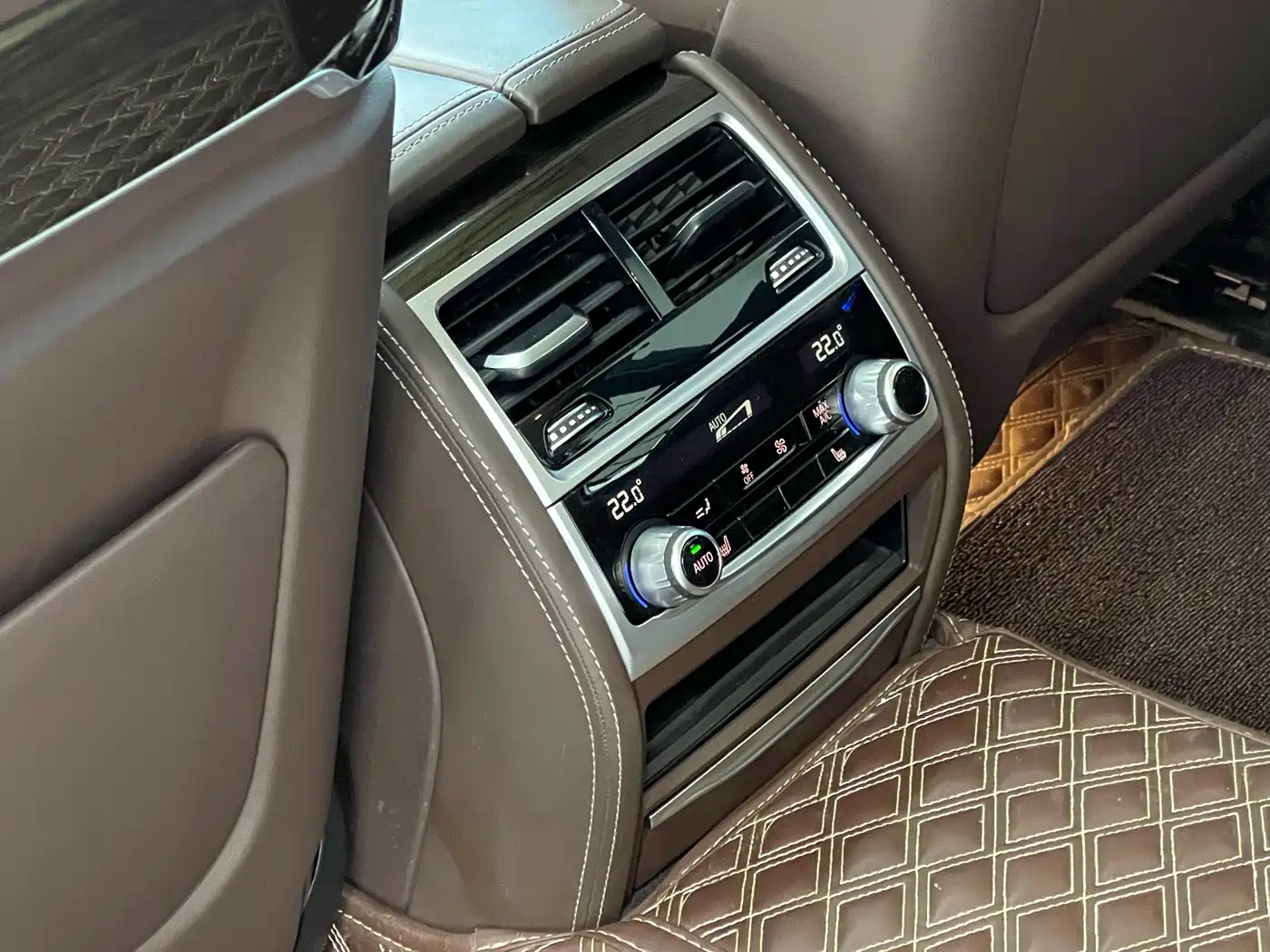 BMW 7 Series 2019 Facelift 730Li Luxury Package фото 19