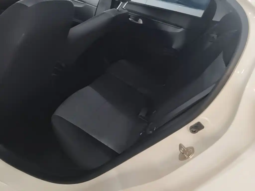 Kia K2 2017 2017 Sedan 1.4L AT GLS