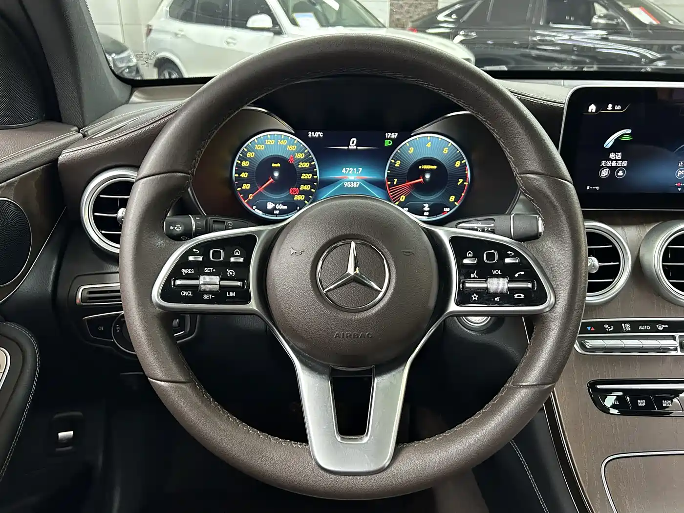 Mercedes-Benz GLC 2020 Facelift GLC 260 L 4MATIC Luxury фото 17