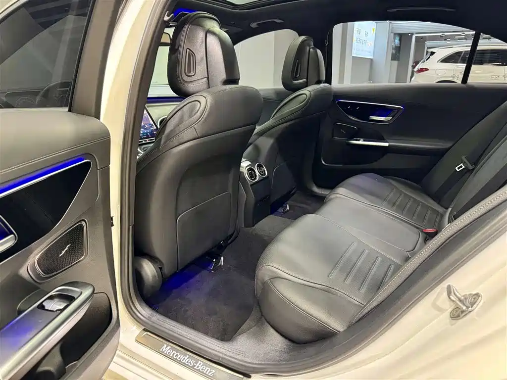 Mercedes-Benz C-Class 2023 Facelift II C 260 L Sport Edition фото 27