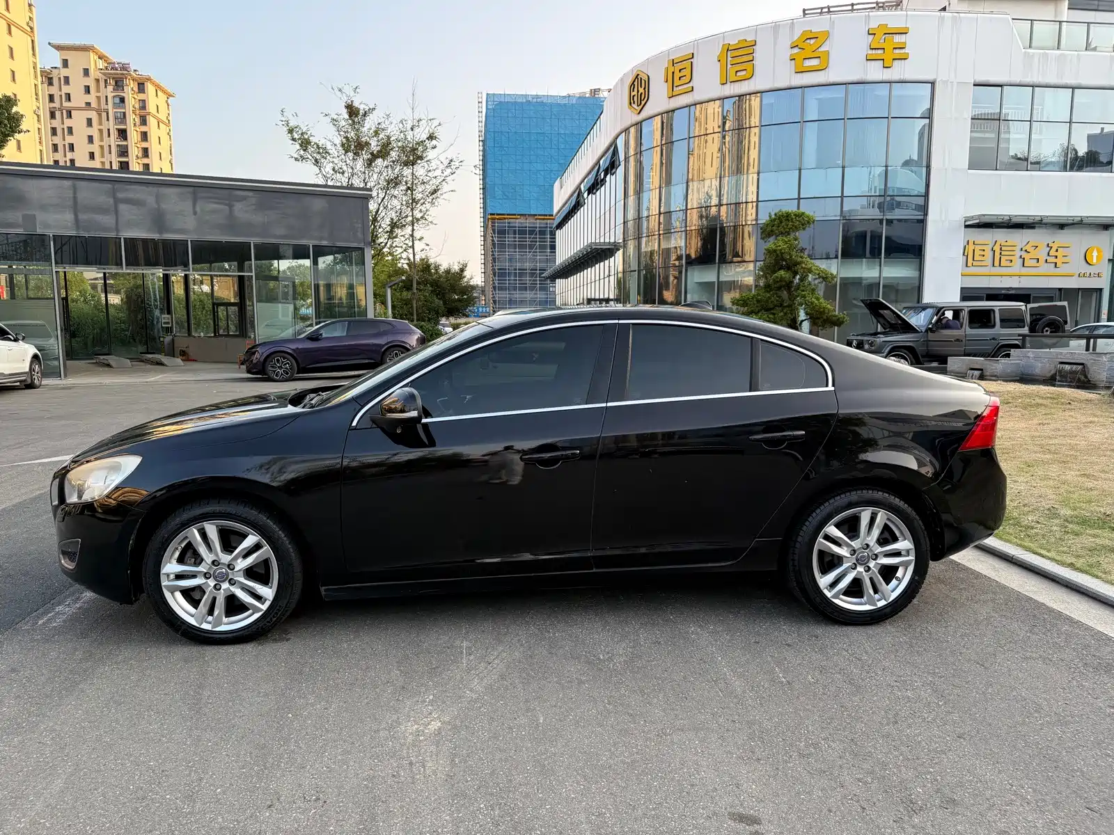 Photo 3 - Volvo S60 (Import)