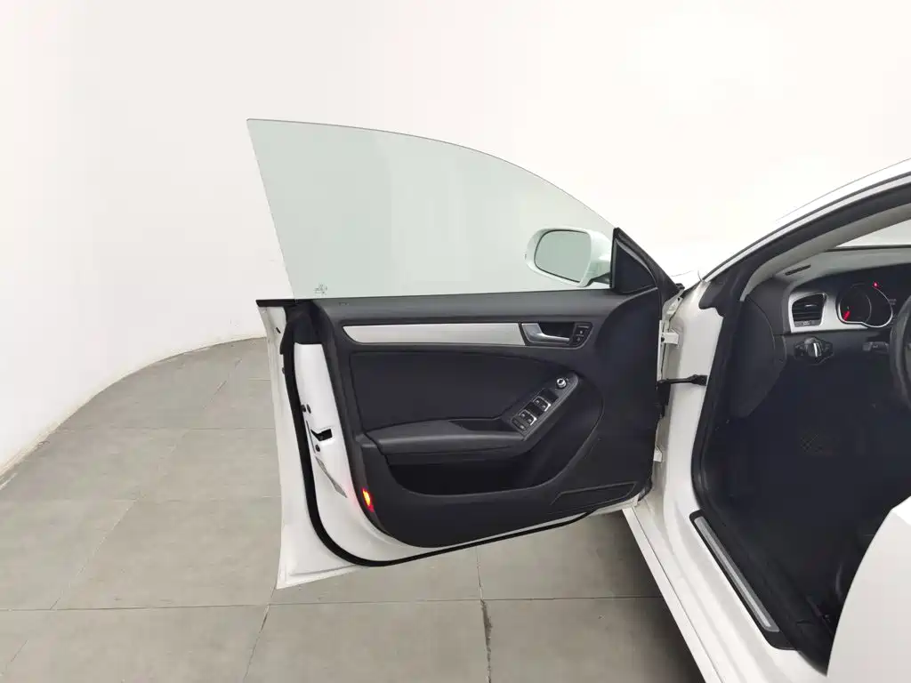 Фото 8 - Audi A5 (Import)