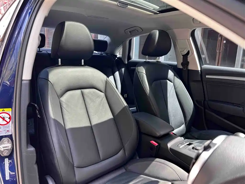 Audi A3 (Import) 2015 Limousine 45 TFSI S line Luxury фото 4