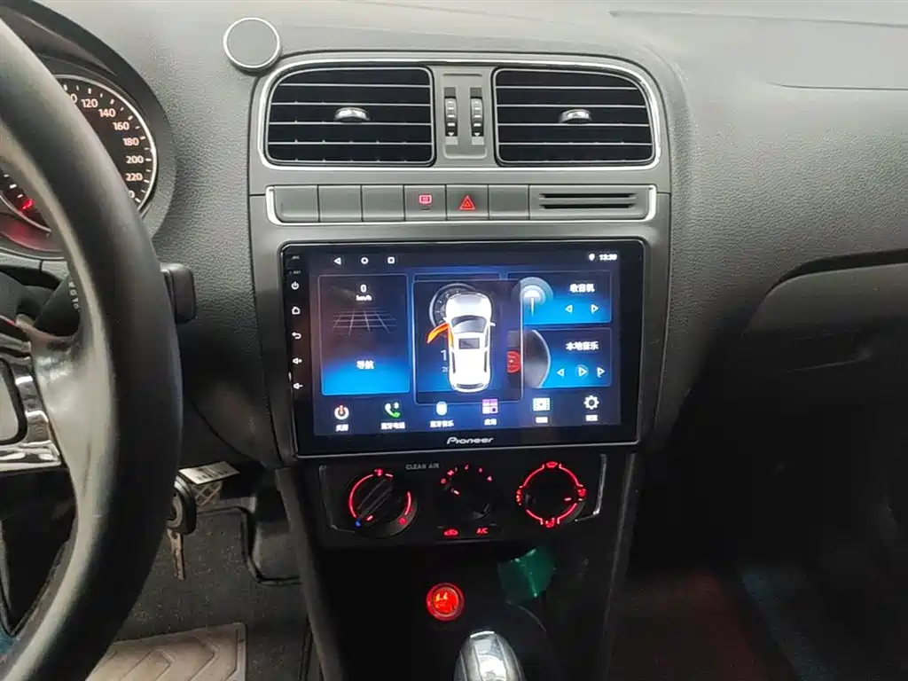 Volkswagen Polo 2016 1.6L Automatic Comfort фото 13