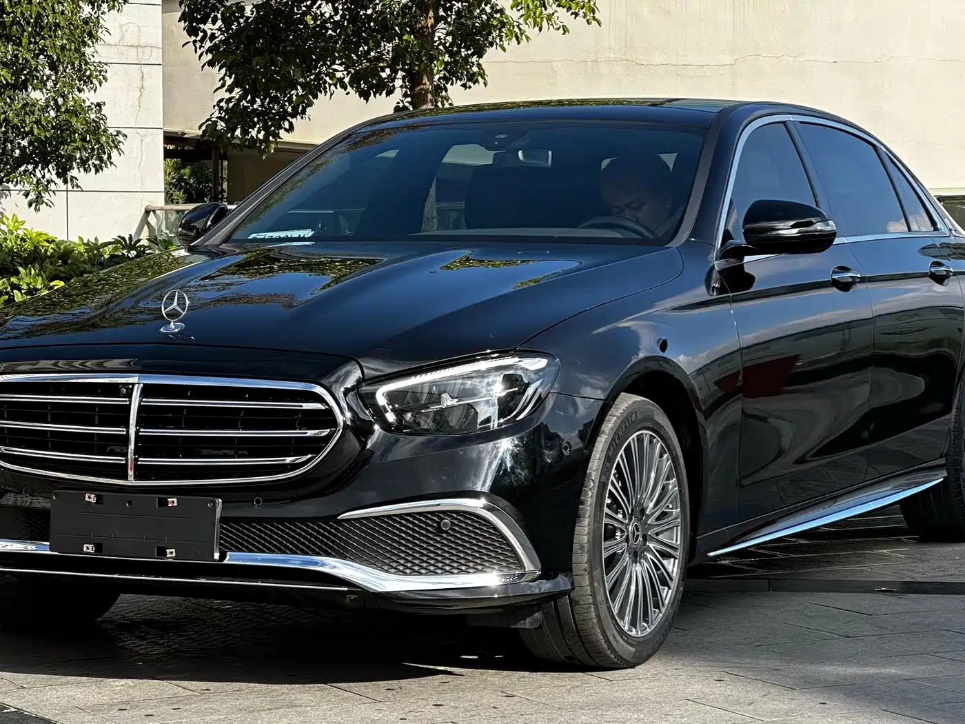  E CLASS