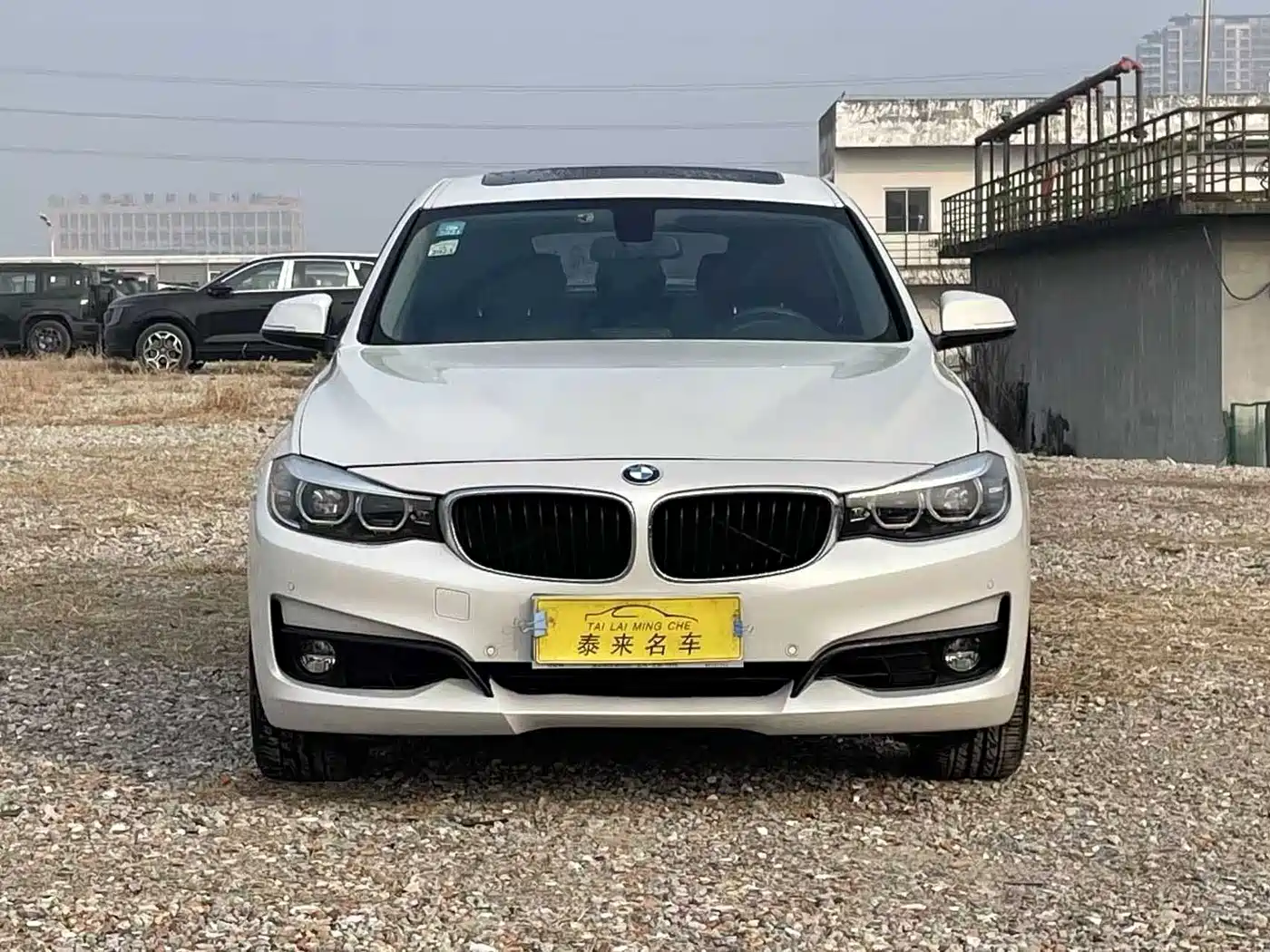 BMW 3 Series GT 2018 320i Fashion фото 2