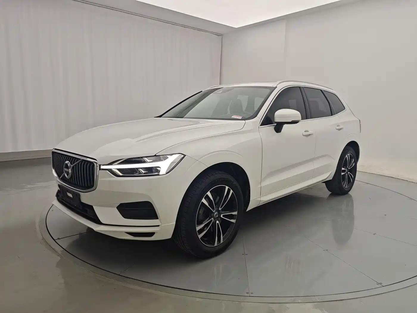 Фото 1 - Volvo XC60