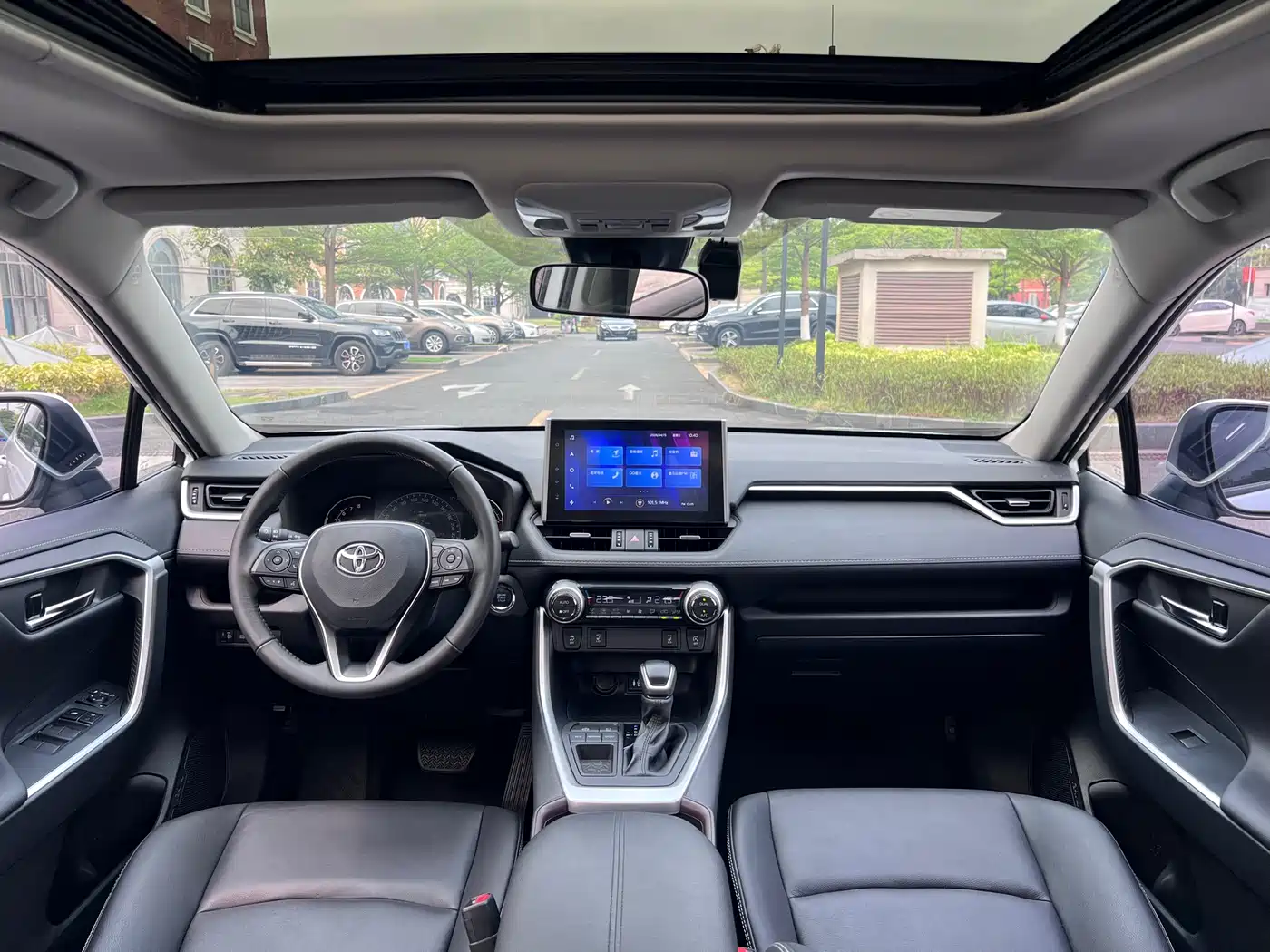 Toyota RAV4 Rongfang 2022 2.0L CVT 2WD Trend Plus Edition фото 9
