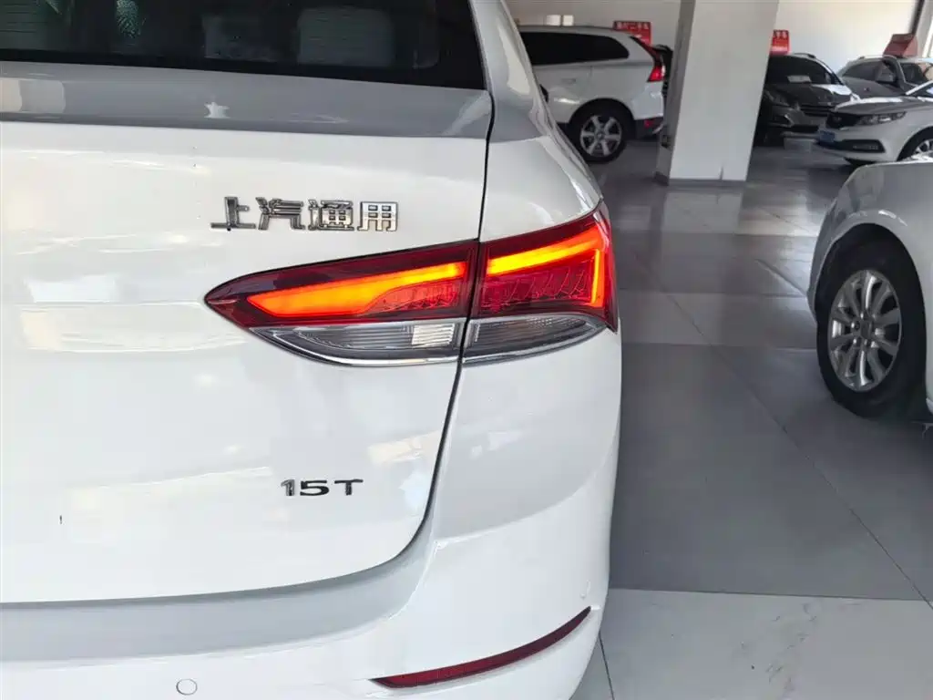 Фото 8 - Buick Excelle