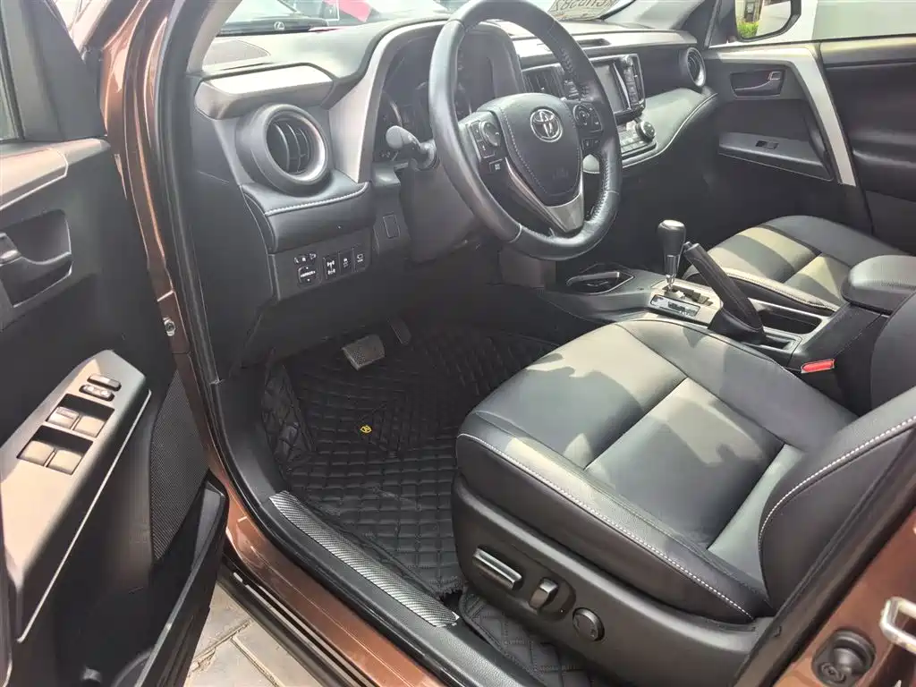 Toyota RAV4 Rongfang 2018 2.5L Automatic 4WD Elite i Edition фото 14