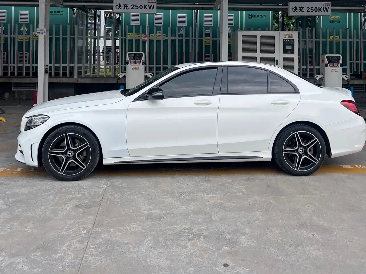 Mercedes-Benz C-Class 2021 C 260 Starry Exclusive Edition фото 3