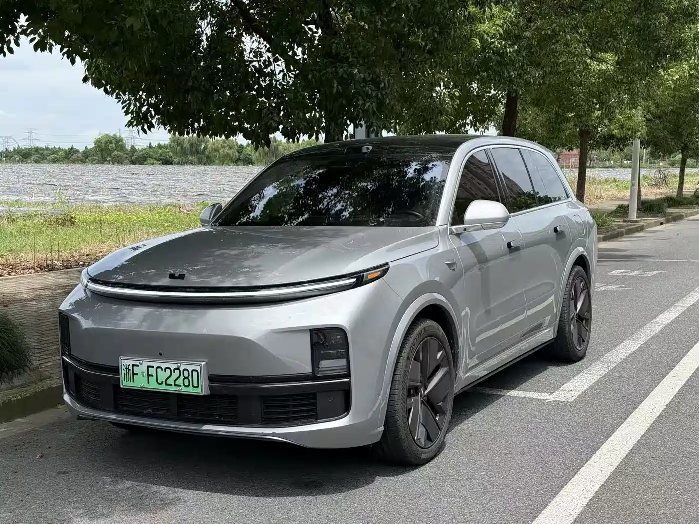 Li Auto L8 2025