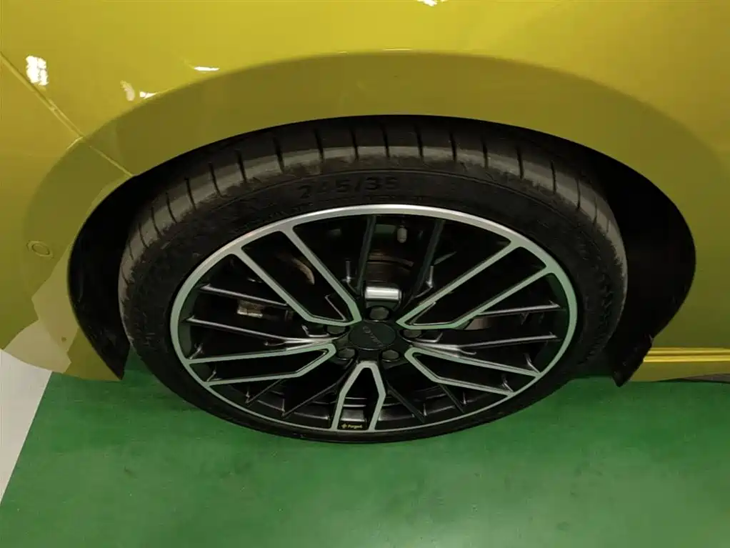 Lynk & Co 03 2021 03+ 2.0TD Auto Wind Rider Edition фото 23