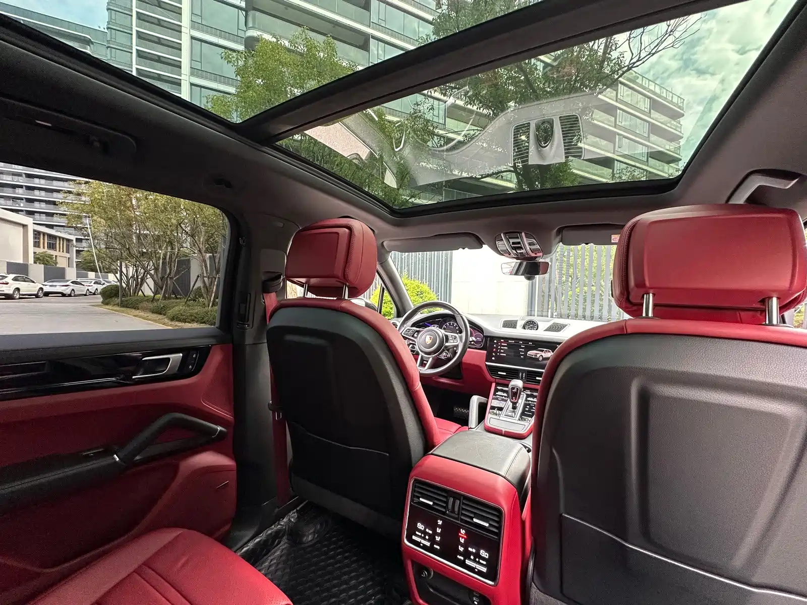 صورة 12 - Porsche Cayenne New Energy