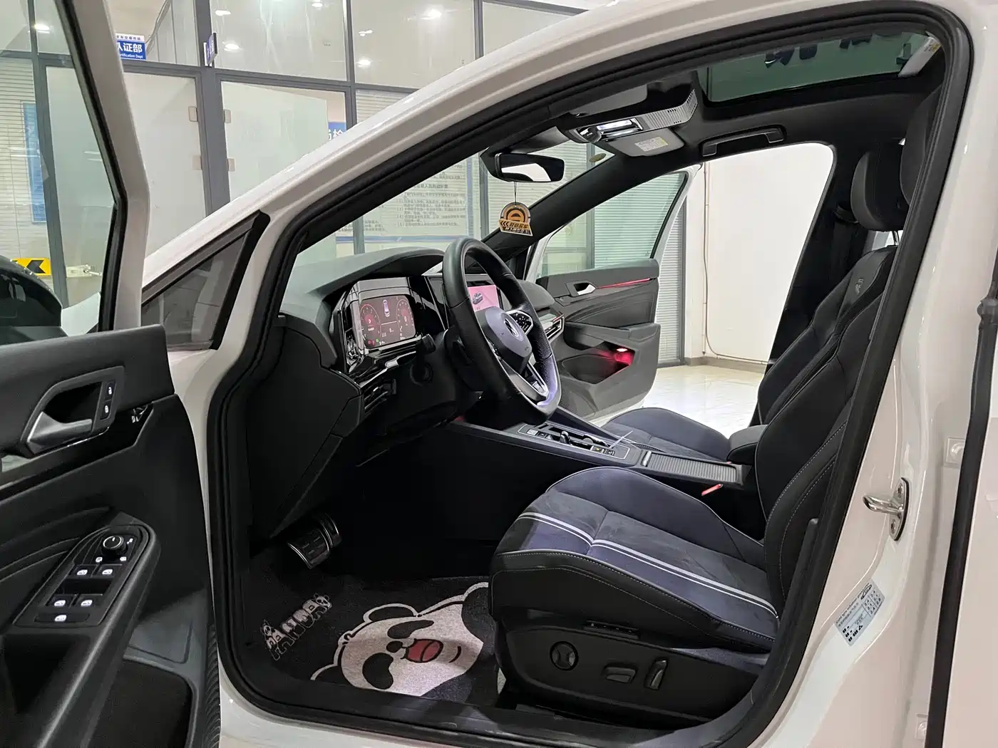 Volkswagen Golf 2021 280TSI DSG R-Line фото 8