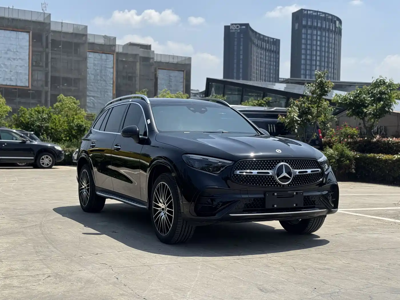 Mercedes-Benz GLC 2026 GLC 300 L 4MATIC Luxury 5-Seater фото 3