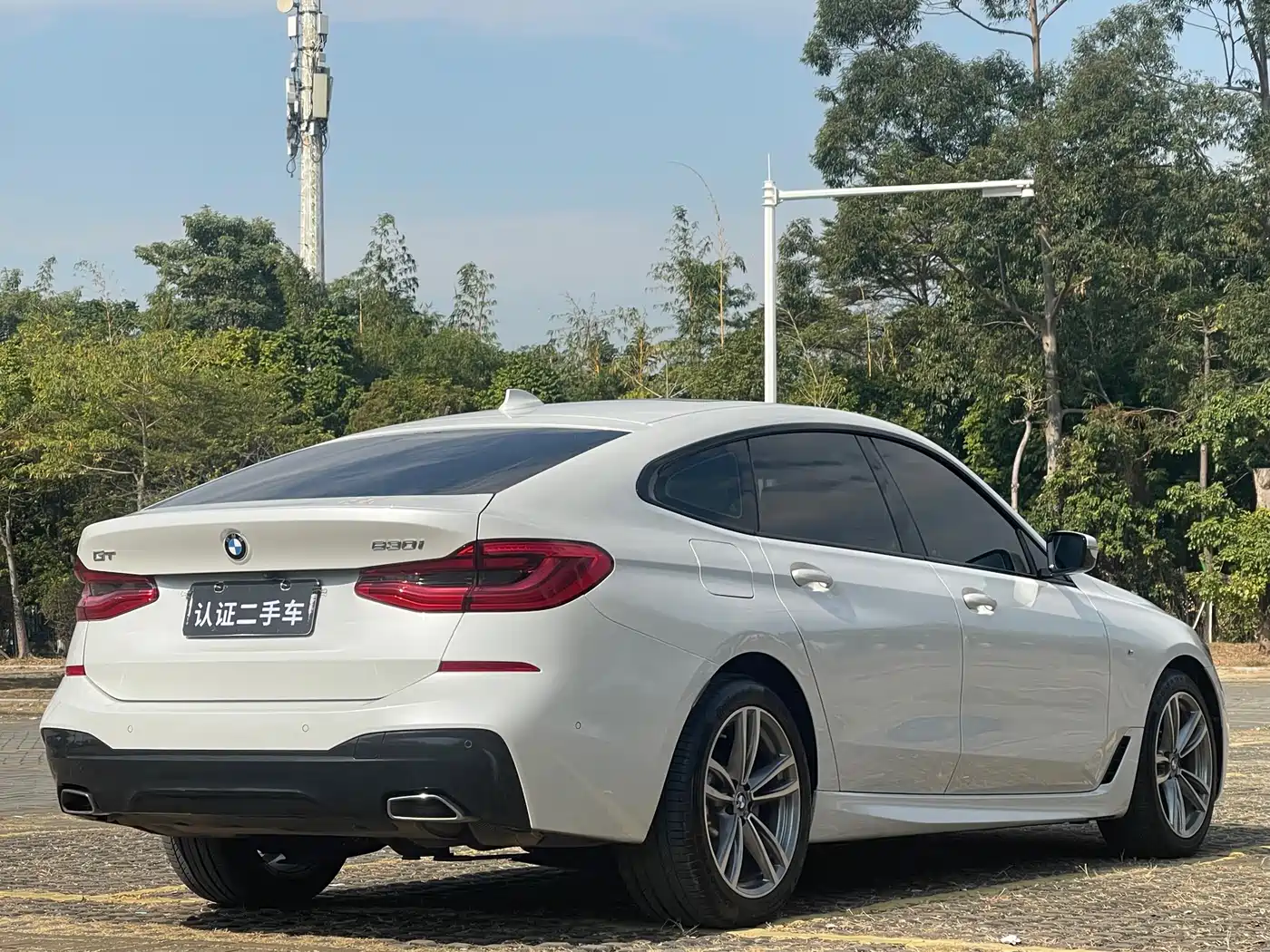 BMW 6 Series GT 2020 630i M Sport Package фото 8
