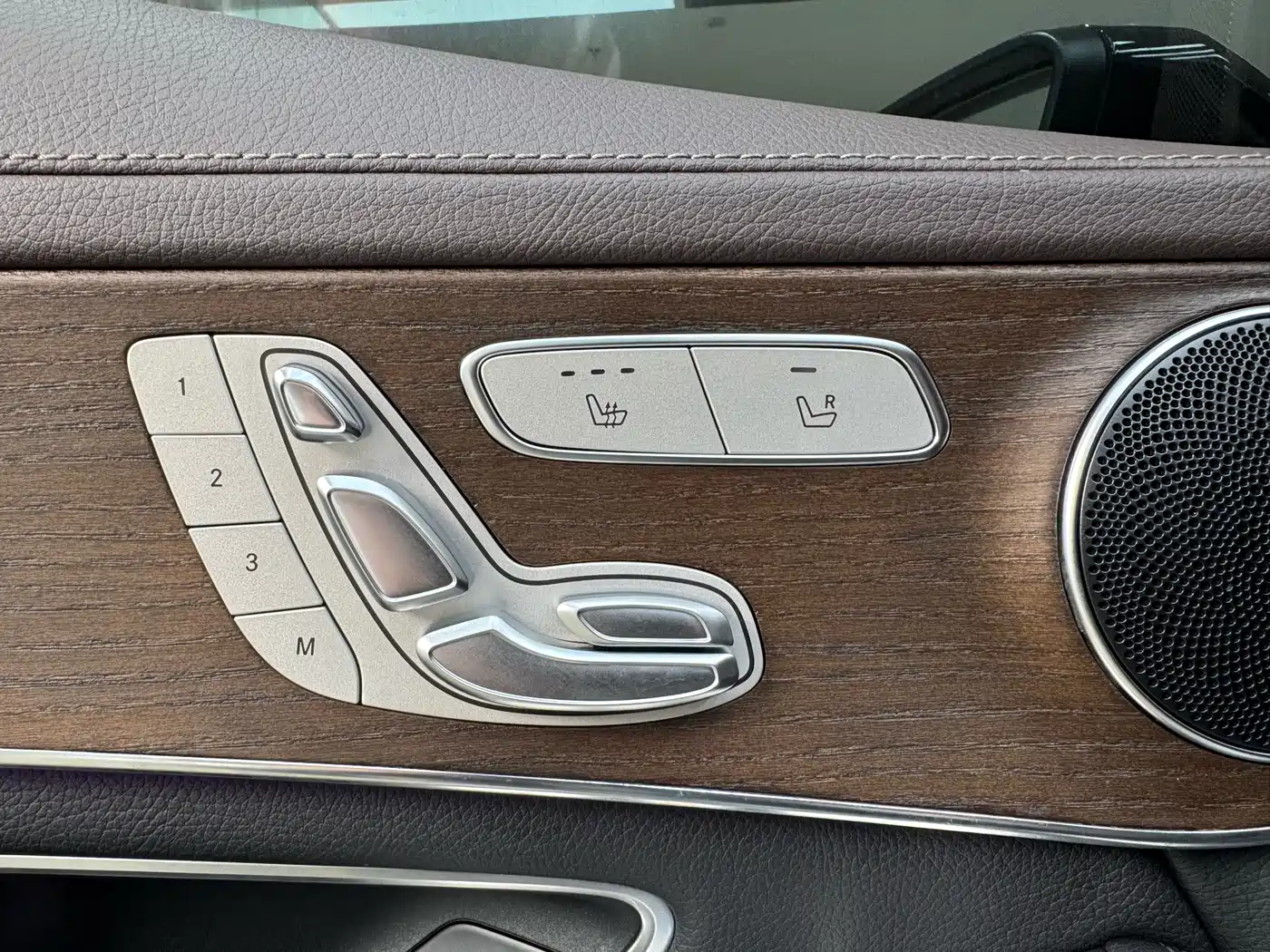 Mercedes-Benz GLC 2022 Model GLC 260 L 4MATIC Luxury Edition фото 11