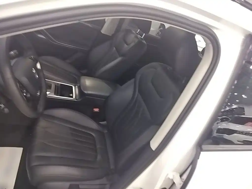 Photo 15 - Besturn Bestune T55