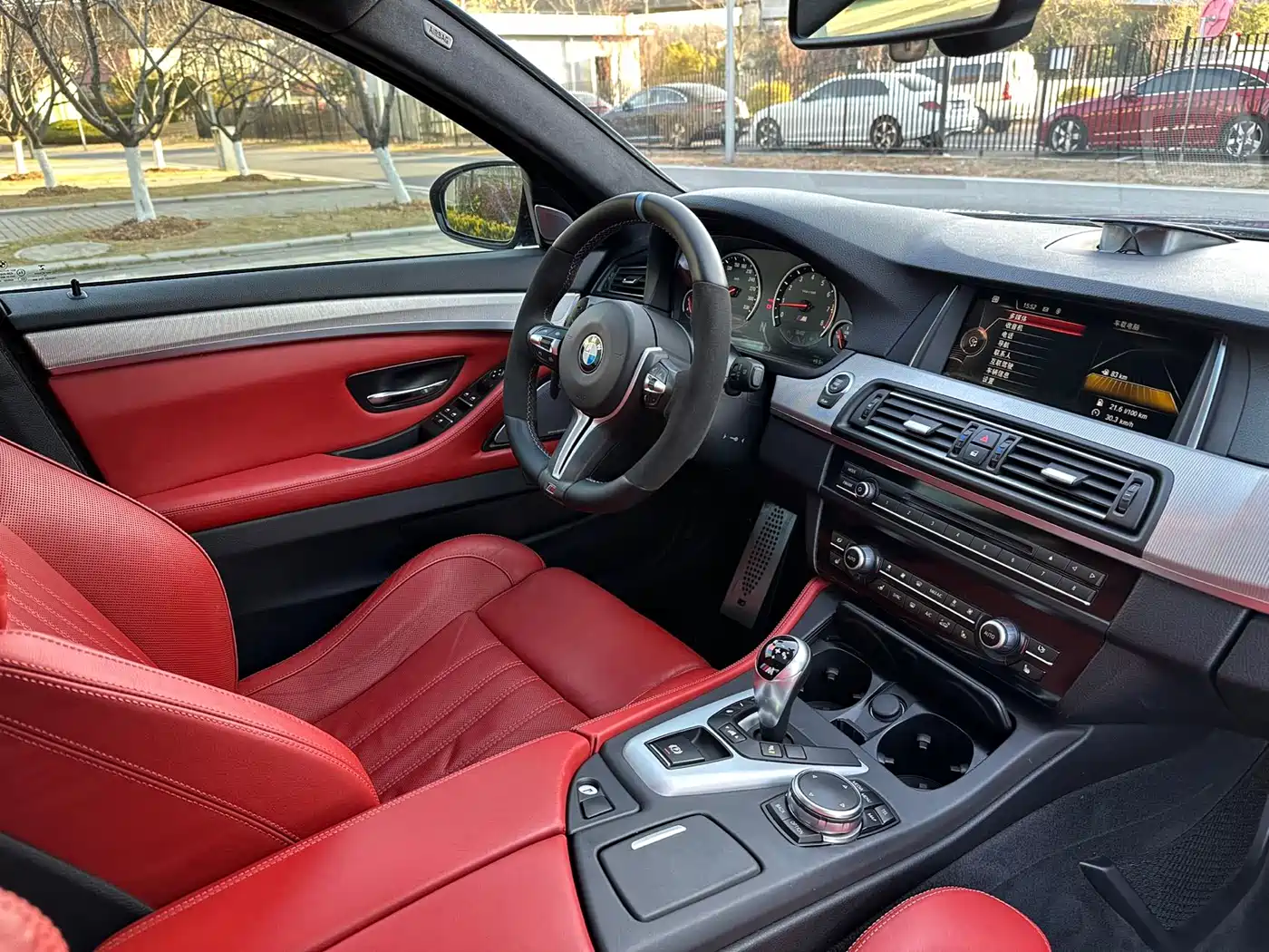 BMW M5 2014 M5 фото 15