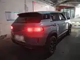 Фото 7 - Geely ICON