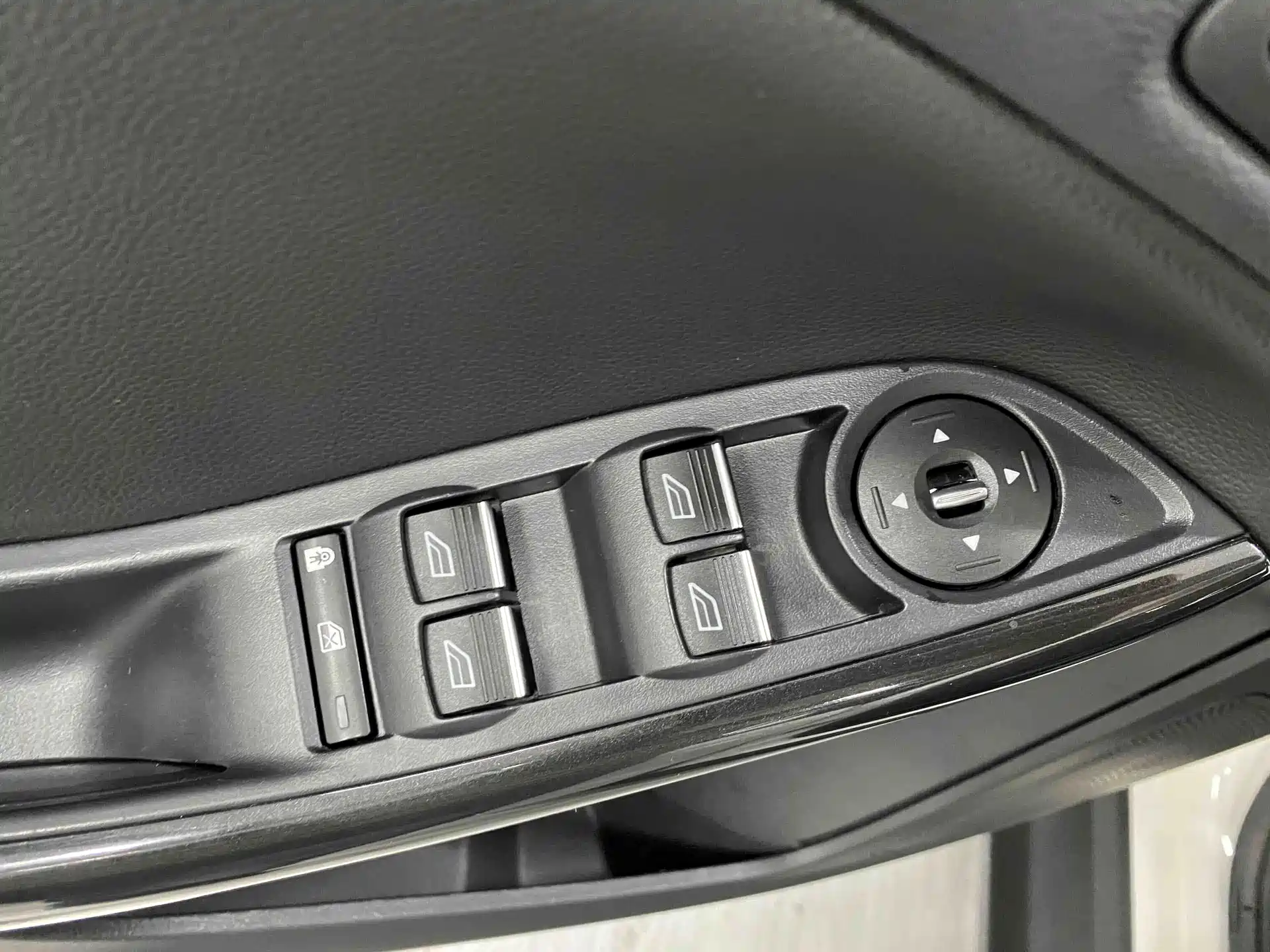 Фото 14 - Ford Focus