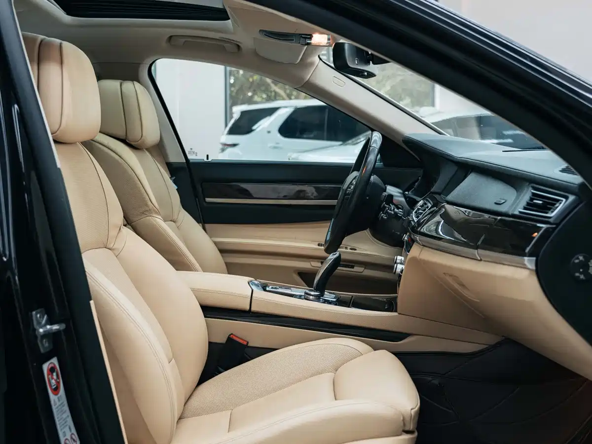 BMW 7 Series 2011 2009 730Li Luxury