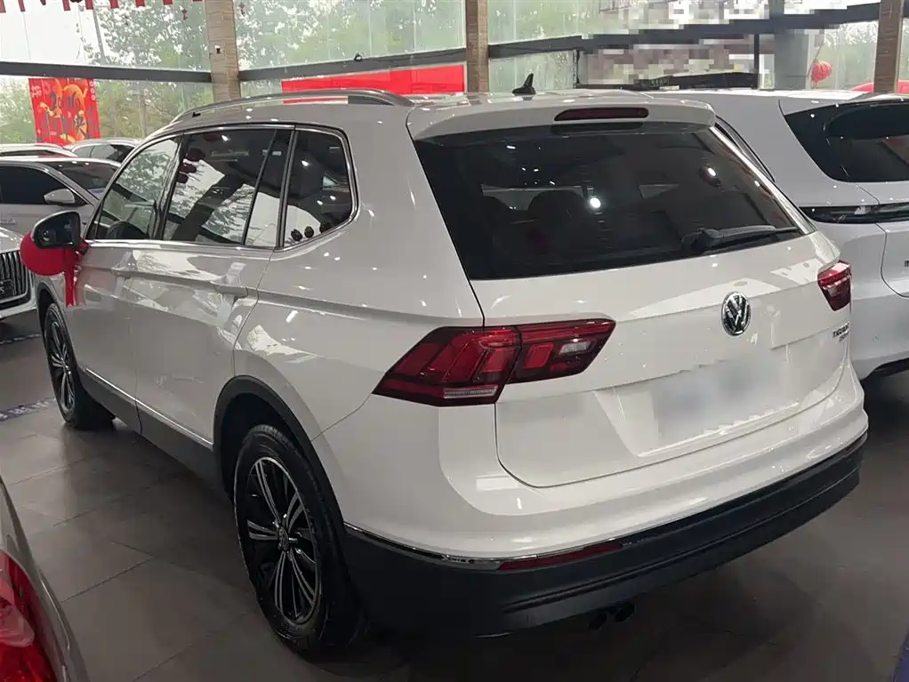 Volkswagen Tiguan L 2019 280TSI Auto 2WD Panorama Comfort Edition China V фото 6