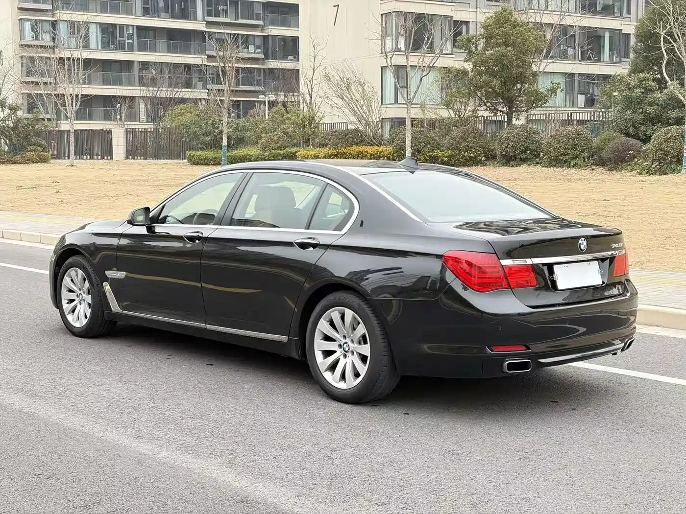 BMW 7 Series 2011 2009 740Li Luxury