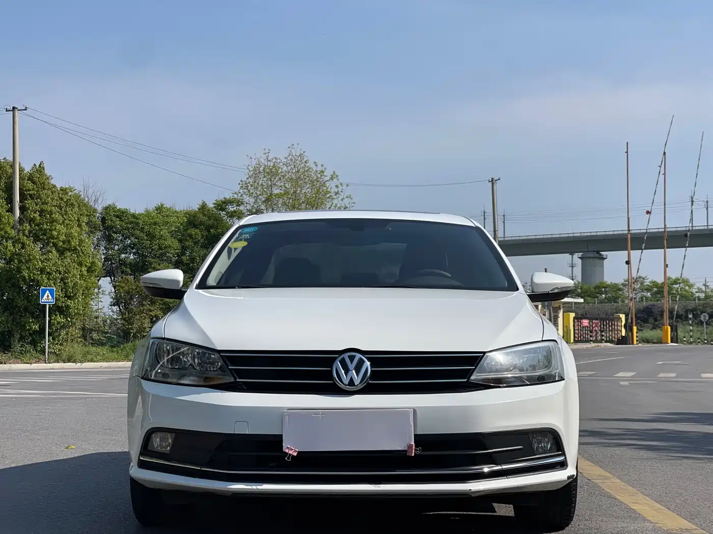 Volkswagen Sagitar 2018 1.6L Automatic Comfort фото 2
