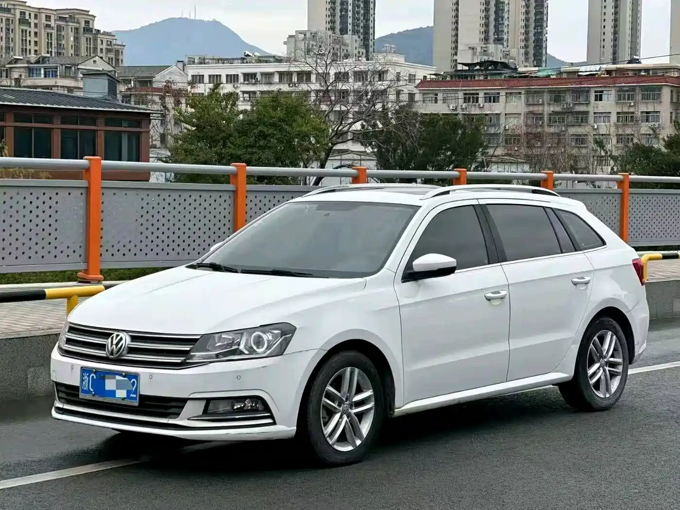 Volkswagen Lavida Tour 2018 2017 180TSI DSG Comfort Edition