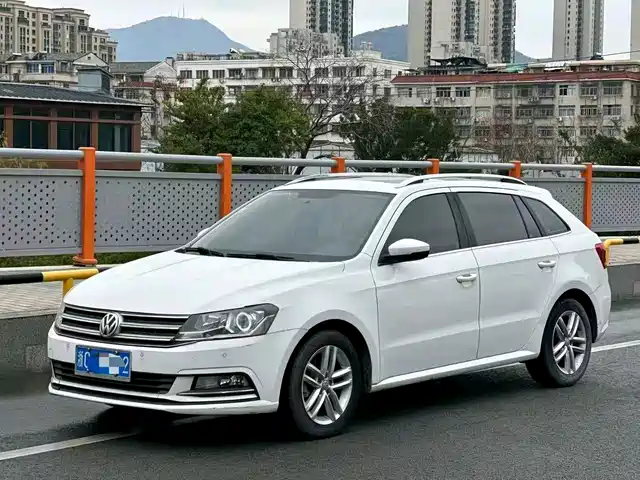  Volkswagen Lavida Tour 2017 180TSI DSG Comfort Edition