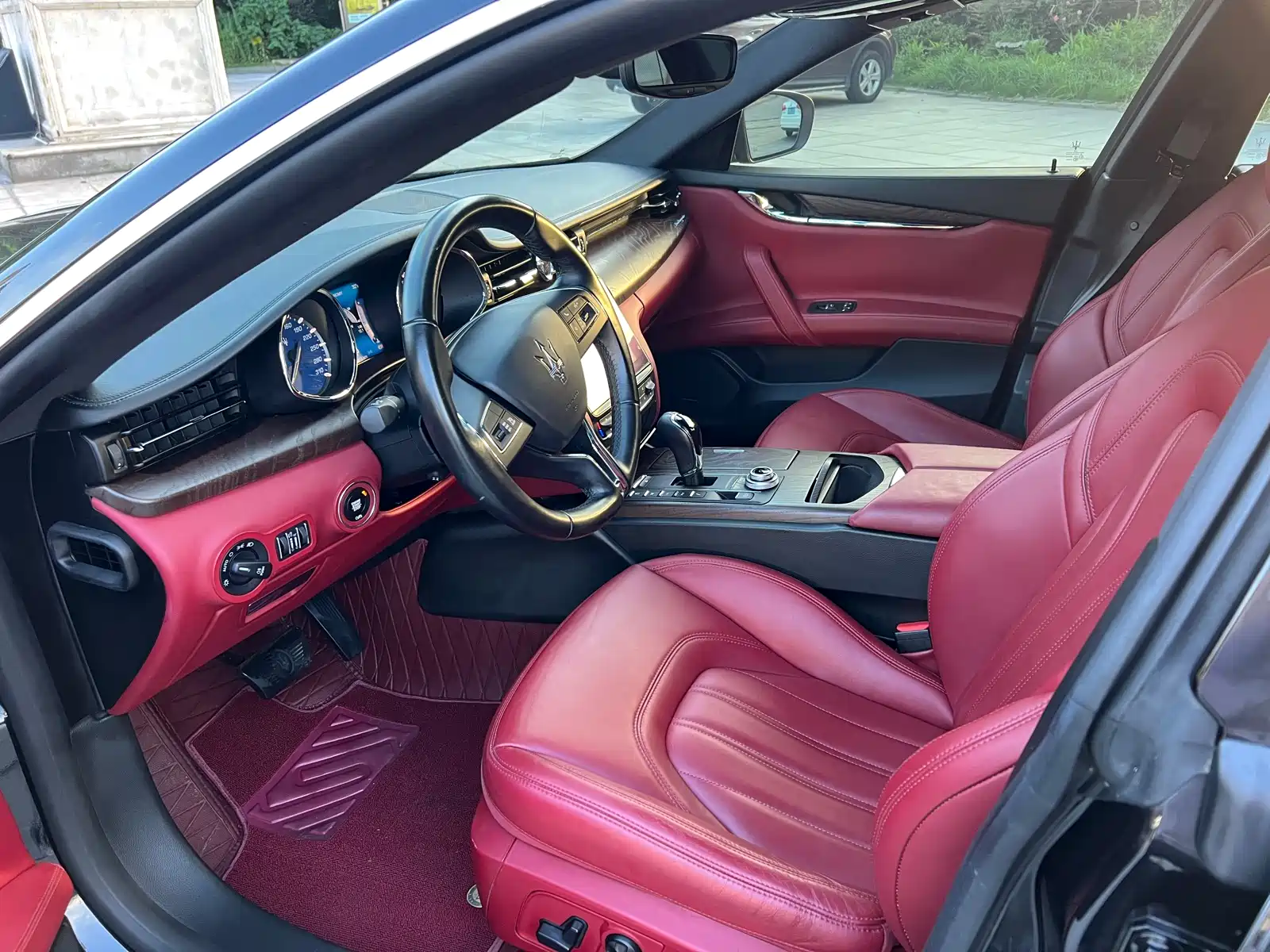 Photo 4 - Maserati Quattroporte