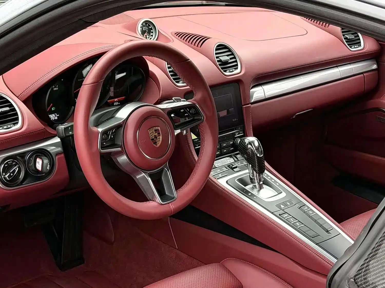 Фото 4 - Porsche 718
