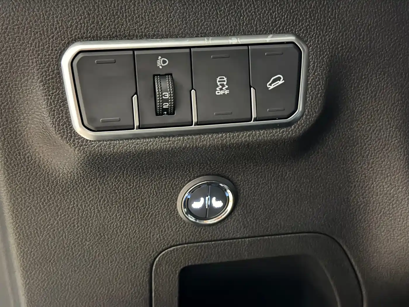 Haval M6 2024 2023 PLUS 1.5T DCT Elite Smart Connect